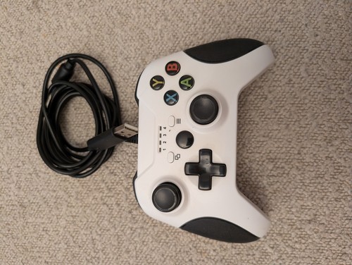 Xbox one white garsent wired - xbox,
