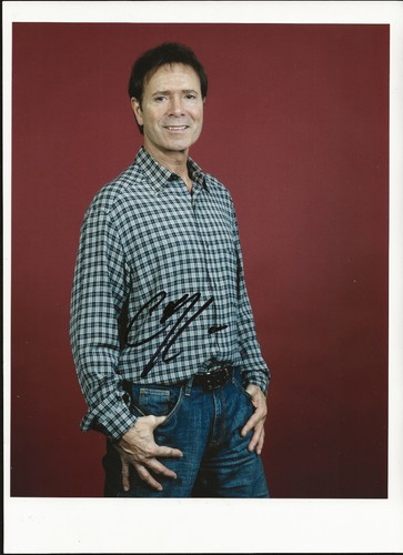 Signed cliff richard 8 - 10,