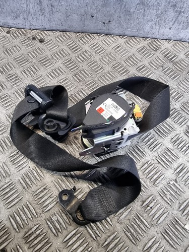 Mercedes vito seat belt front - mercedes,