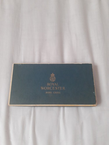 Royal worcester bone china - worcester,