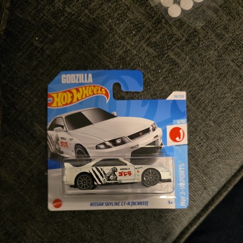 Hot wheels nissan - hot,