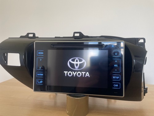 Toyota hilux invincible sat - toyota,