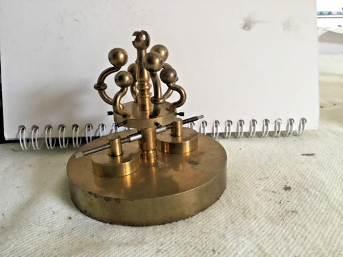 Disc pendulum for - ,