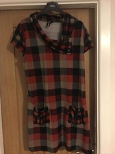 Ladies S/S Dress, Red Check With Large Button Detail Size 16 From Izabel 