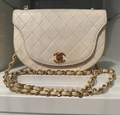 Chanel vintage round flap - round,