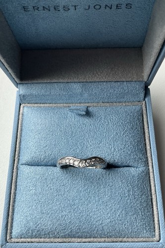 Ernest jones 9ct white gold - 9ct,
