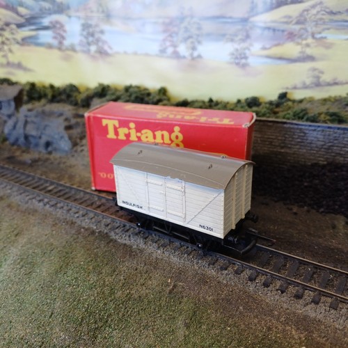 Tri ang hornby - hornby., fish
