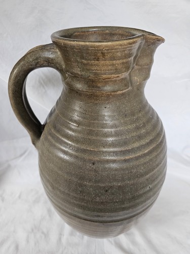 Gorgeous large early studio - large,