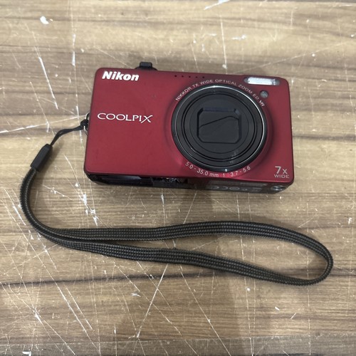 Nikon coolpix s6000 - coolpix, red