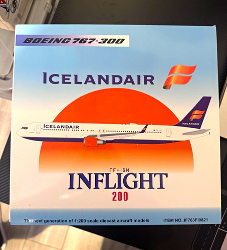 Inflight200 icelandair boeing - icelandair,