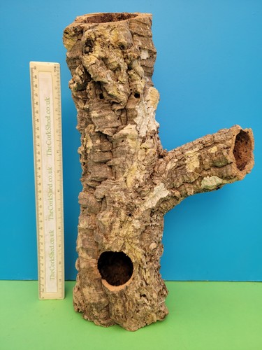 Cork bark tube hide - hide, 38cm