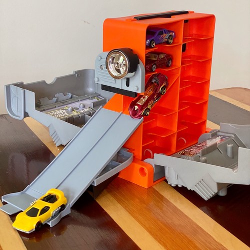 Hot wheels engine - hot,