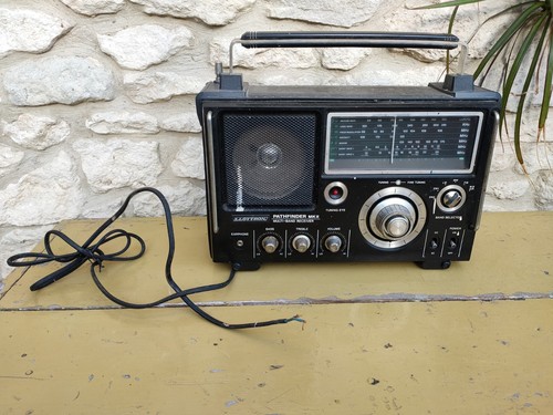 Lloytron pathfinder n901 - ii,
