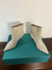 Ilio Smeraldo Cream Suede Kitten Heel Pointed Boots. Never Worn. Size 39
