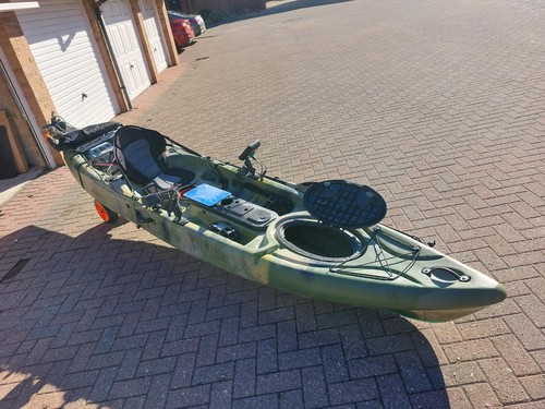 Fishing kayak fitted with - kayak,