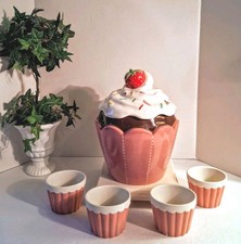 Pier 1 Cupcake Cookie Jar/Ice