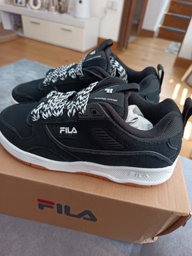 New boxed fila trainers - new,