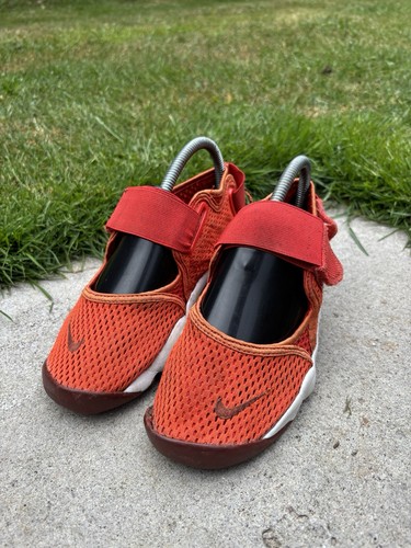 Red nike air - size, 2.5