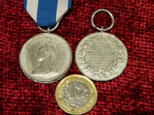 Replica copy queen victoria - copy,