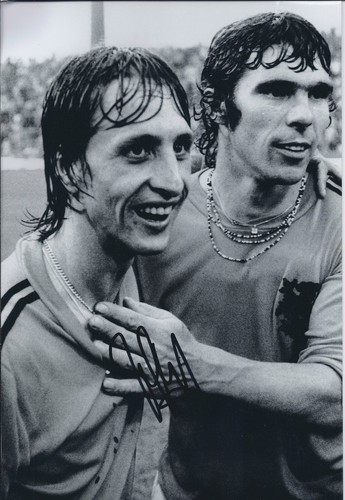 Johan cruyff signed autograph - cruyff,