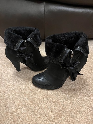 Poetic license boots sole has - license,