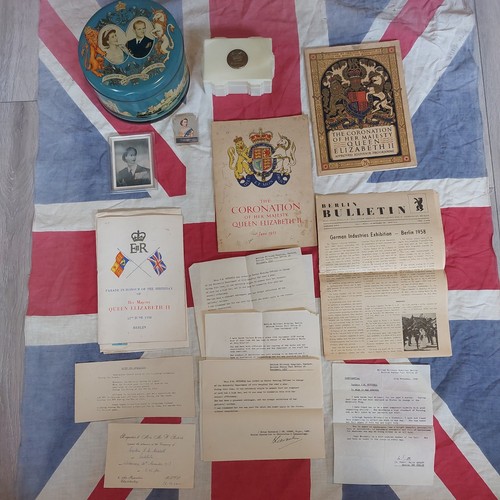 Coronation queen elizabeth - coronation,