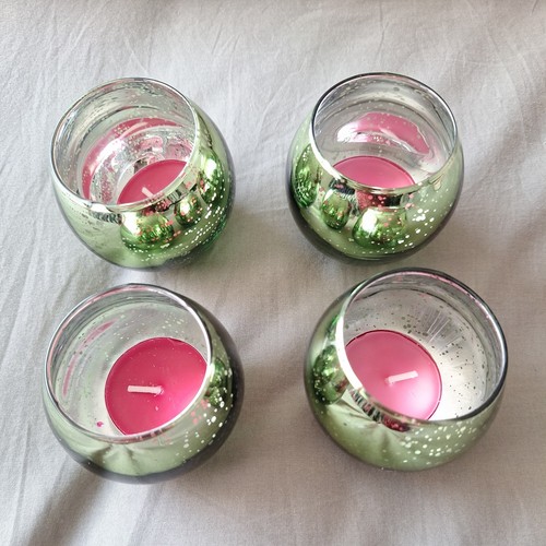 Four round green - round,
