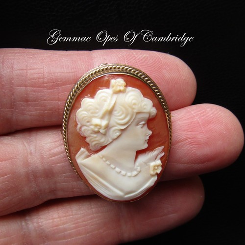 Vintage 9ct gold cameo brooch - vintage,