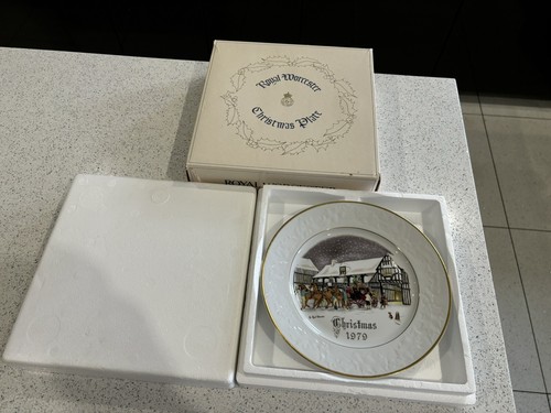 Royal worcester christmas 1979 - royal,