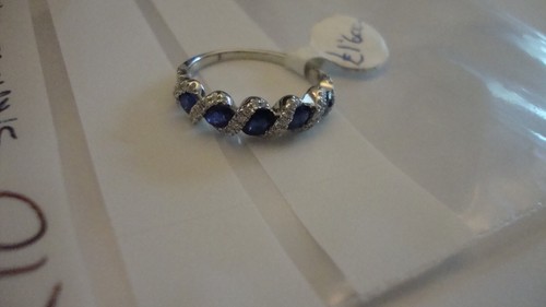 18ct white gold sapphire - gold,