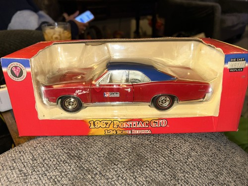 1967 pontiac gto crown - 1:24,