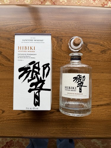 Empty suntory hibiki japanese - suntory,
