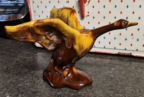 Vintage mountain pottery - vintage,