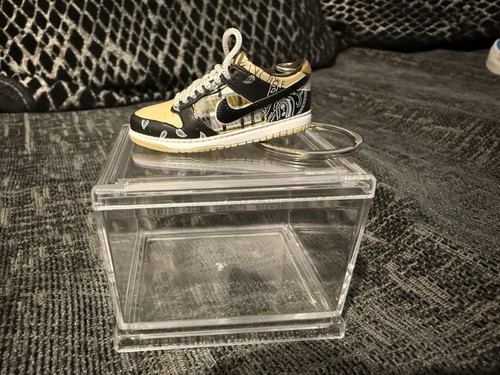 Nike dunk keyring with - nike,