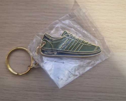Adidas newton heath trainer - newton,