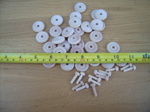 20x wooden toy - wheels, +