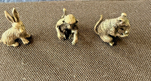 Metal alloy figurines - 3,