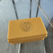 VINTAGE SINDY DOLL LIDDED JEWELLERY BOX with necklace 