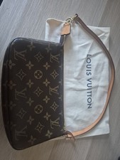 Louis Vuitton Pochette