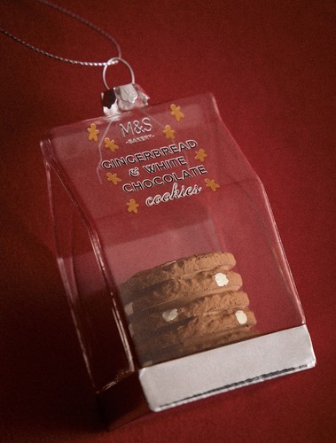 Bnwt gingerbread cookies - m&s,