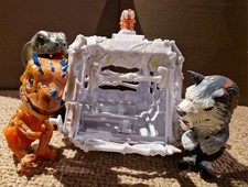 Fingerlings Untamed (Wolf ,Dinosaur, snake) Interactive Figures & Cage/Jailbreak