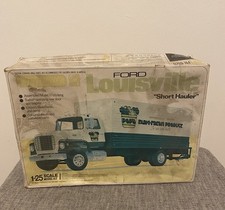 AMT MATCHBOX PK-6126 - FORD LOUISVILLE SHORT HAULER TRUCK - 1/25 SCALE MODEL KIT