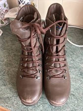 Altberg Defender Mens  Combat