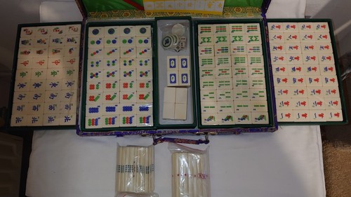 Traditional chinese mahjong - traditional,