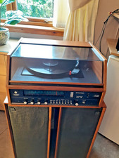Dynatron HFC31A radiogram with two LS2034 speakers