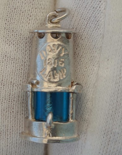 Quality vintage charm - quality, miners