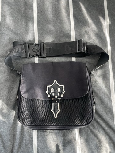 Trapstar irongate crossbody - t,