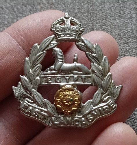 British army cap badge - army, east
