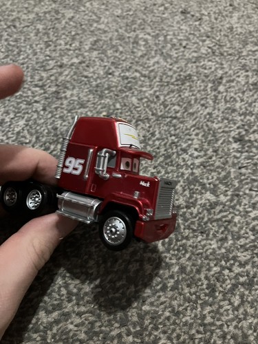 Disney pixar cars scale - 1:55,