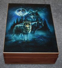 #4168 TWILIGHT PROTECTOR WOLVES KEEPSAKE JEWELRY HOME DECOR WOOD CEDAR BOX 6"X8"